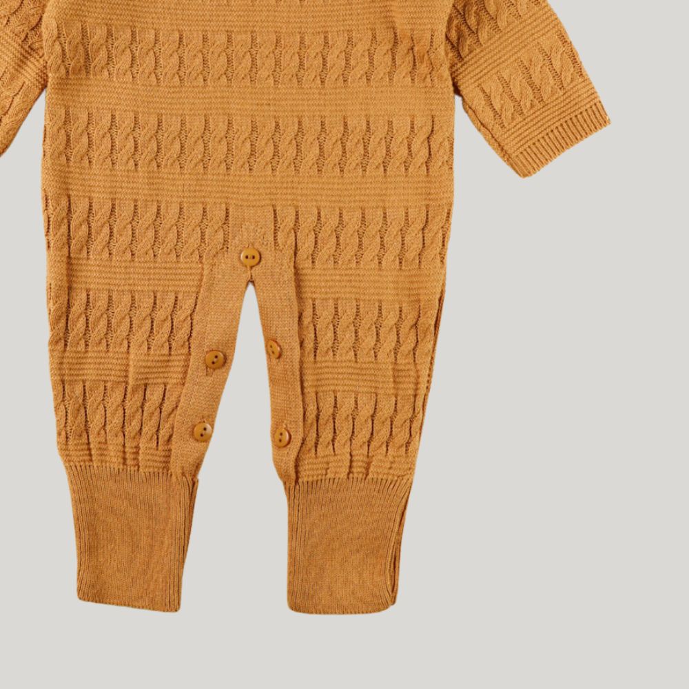 Macacão Bebê Tricot Versalhes Mostarda