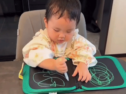 Caderno de Desenhos Mágico Apagável