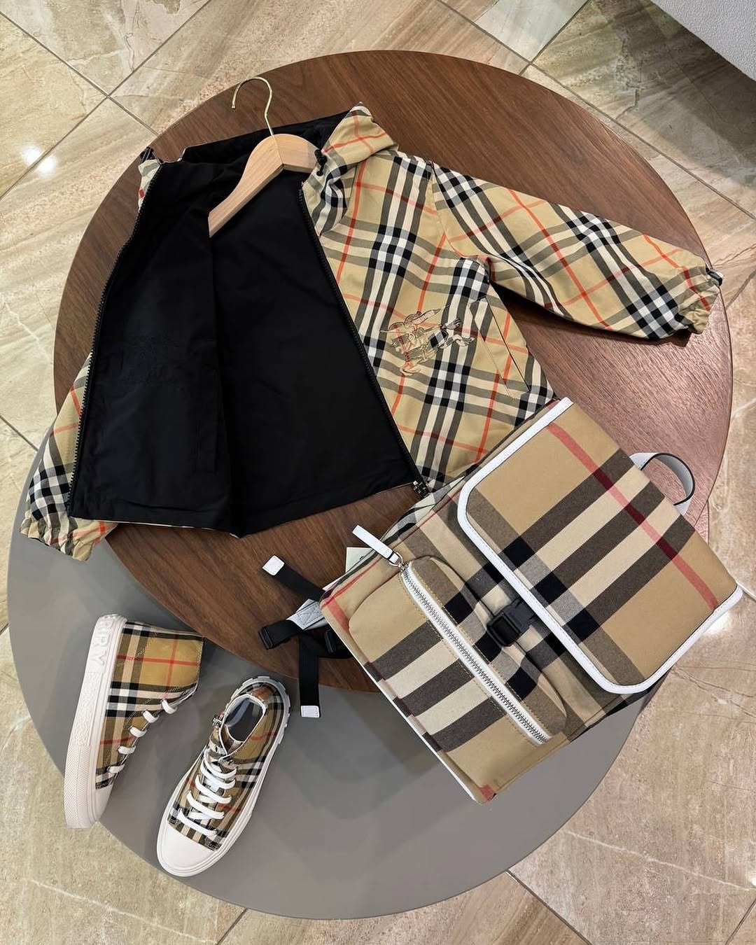 Conjunto Burberry