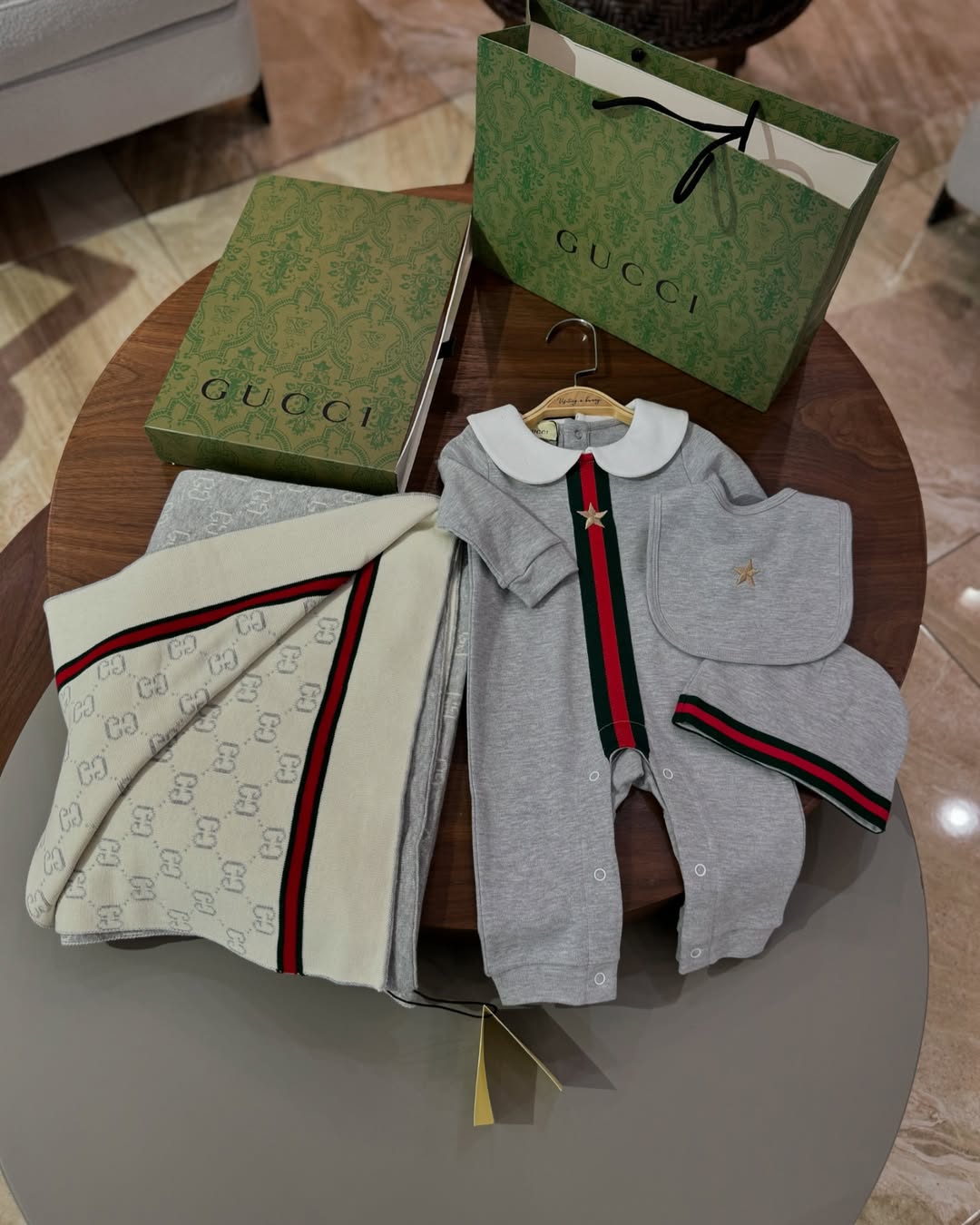 Conjunto Gucci