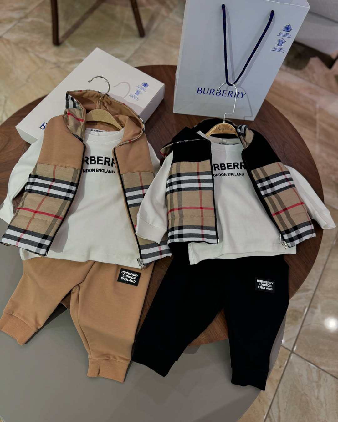Conjunto Burberry