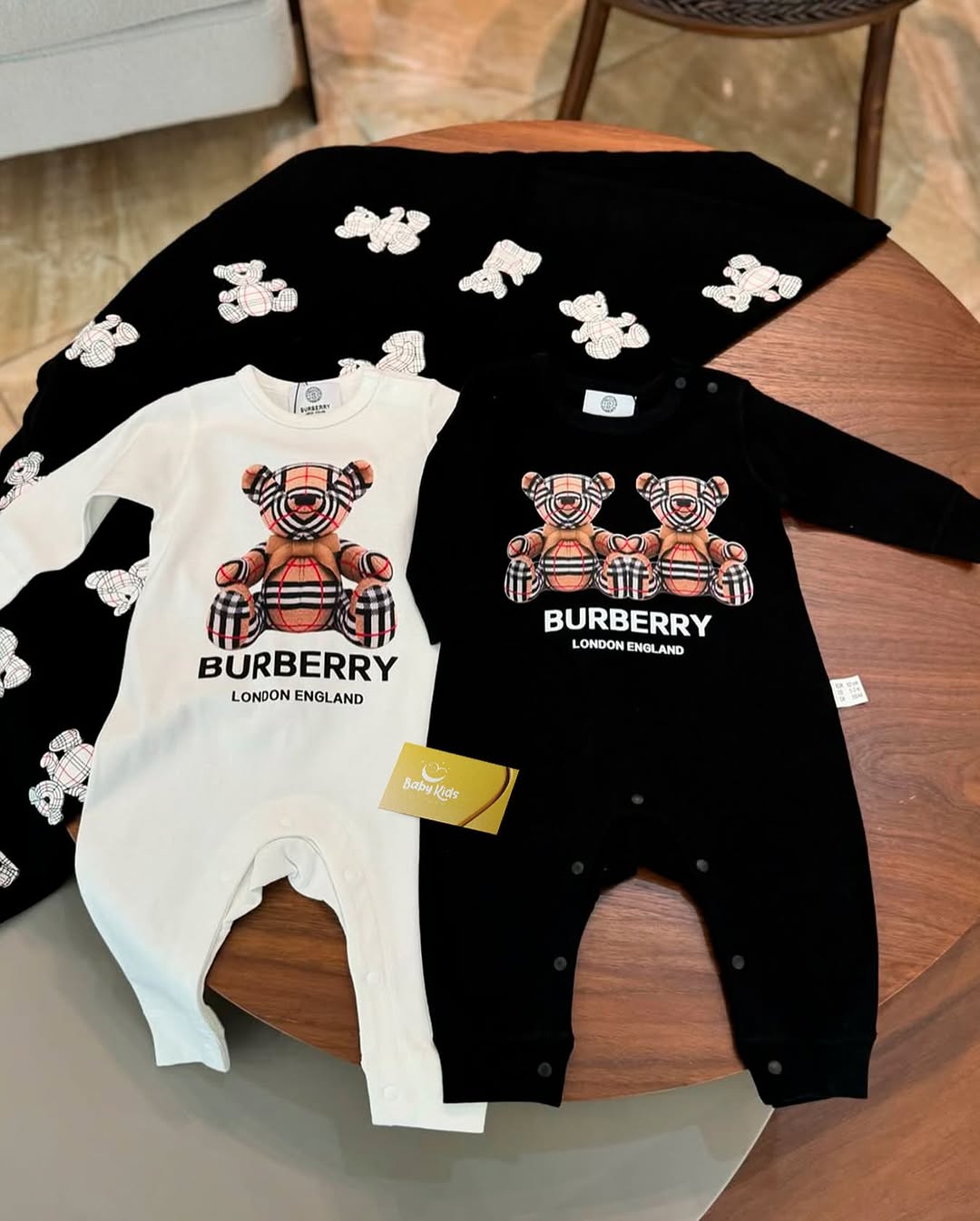 Conjunto Burberry