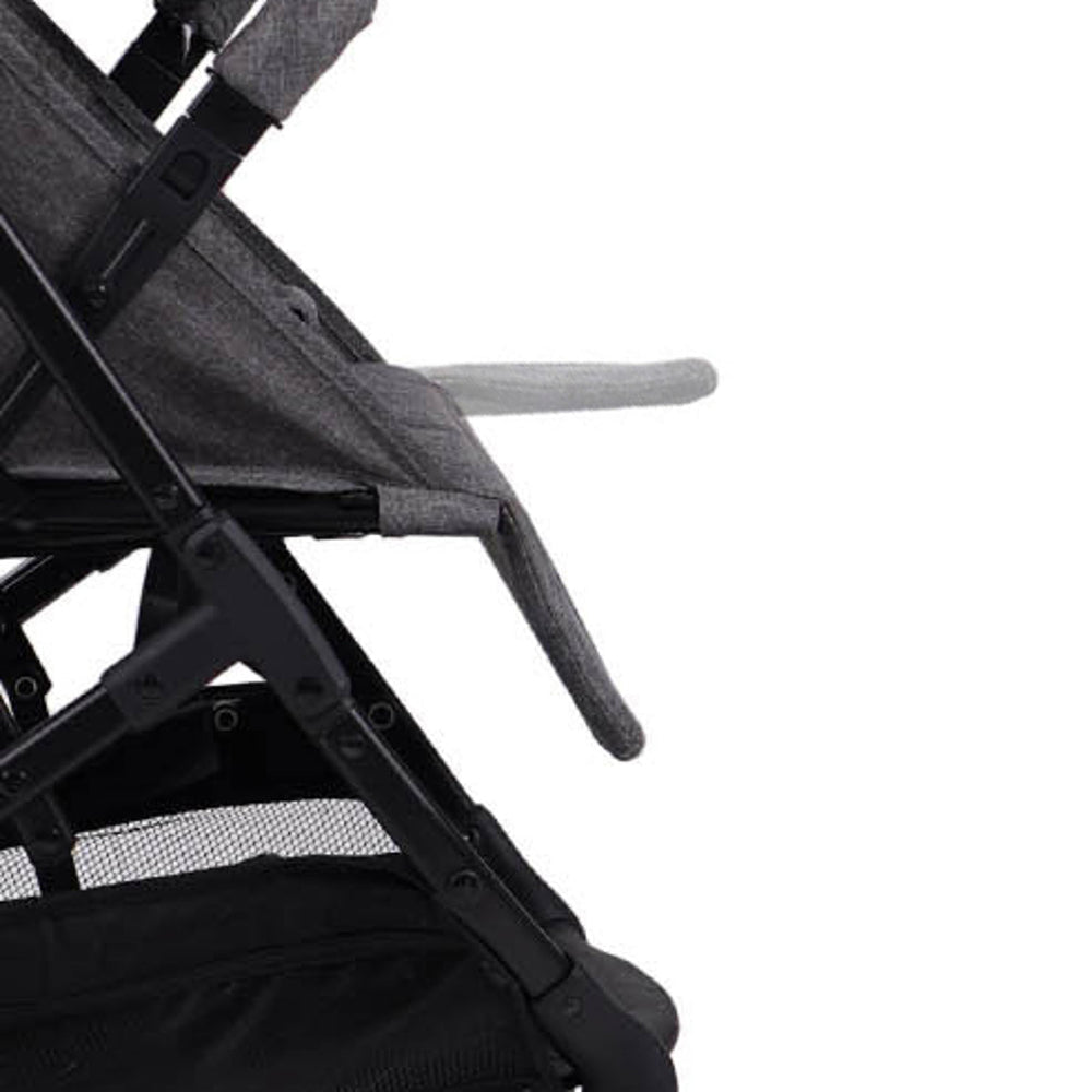 Carrinho de Bebê Yupi Passeio até 15 kg